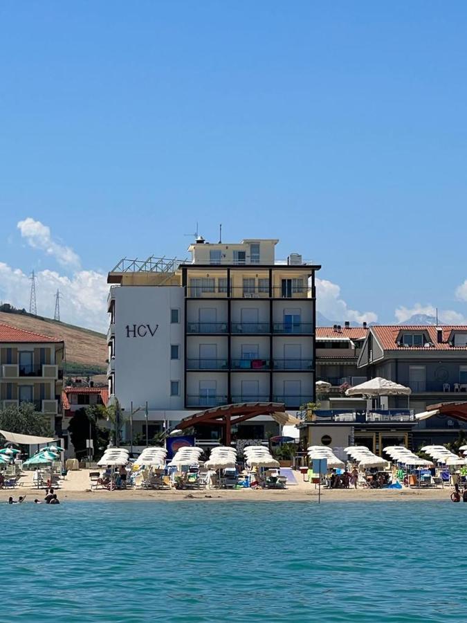 Hotel Costa Verde Pineto Bagian luar foto