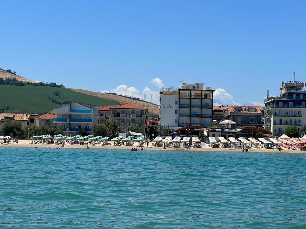 Hotel Costa Verde Pineto Bagian luar foto