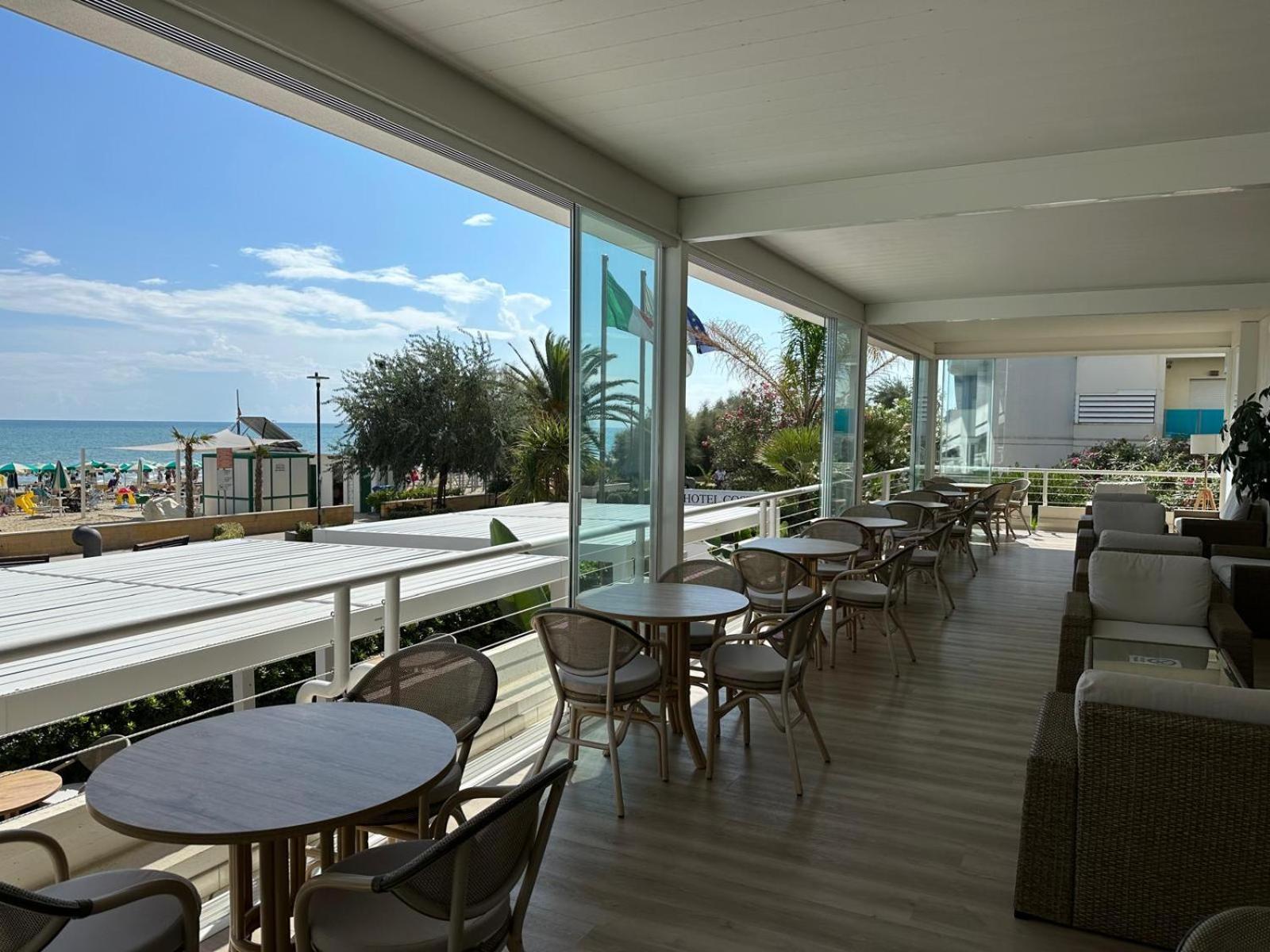 Hotel Costa Verde Pineto Bagian luar foto
